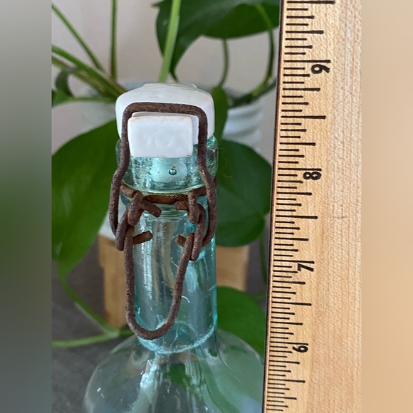 Berlin Glass Bottle with metal Swing Top and Porcelain Cap - Picture 5 of 5